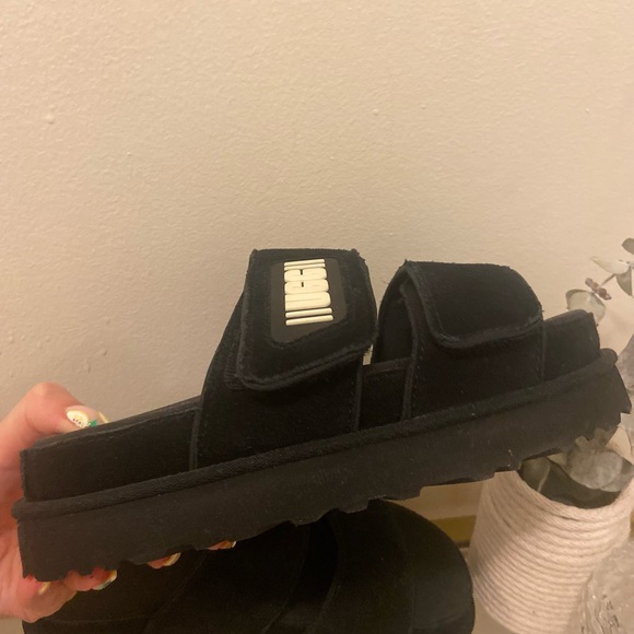 Ugg Greer Slide like new! Suede, Ugg logo, black, size 5, great with any outfit! - Picture 5 of 8